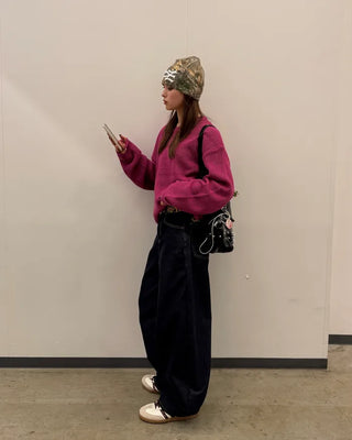 Crew neck slit knit