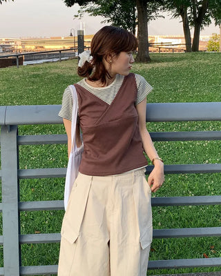 White ribbed border half-sleeve T-shirt