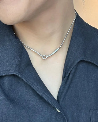 (Unisex) V-Point Necklace