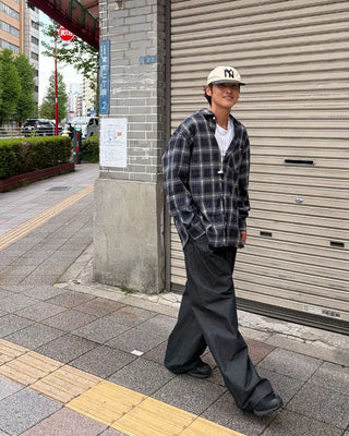 Two-pleat wide-leg pants