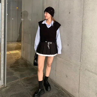 Oversized V-neck knit vest