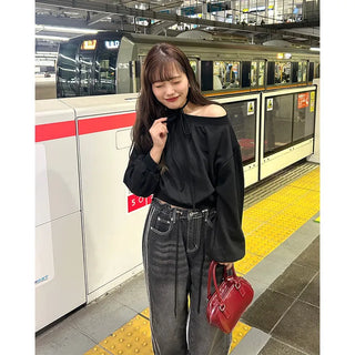 Choker One-Shoulder Sweatshirt