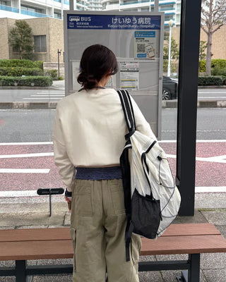 V-neck oversized sweatshirt