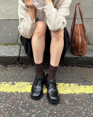 Square-toe lace-up shoes