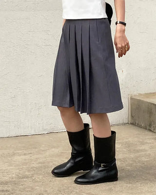 Banded pleated midi skirt