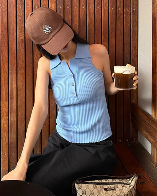 Button-up, large collar, sleeveless knit top