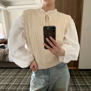 Ribbon knit vest