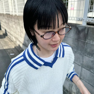 Oval frame glasses