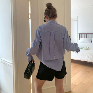Double-pleated shorts