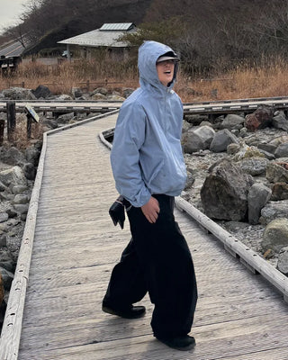 Monohooded windbreaker