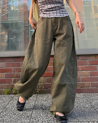 Side pintuck wide pants