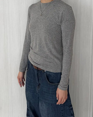 Basic long-sleeve T-shirt