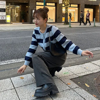 Round neck two-tone cardigan