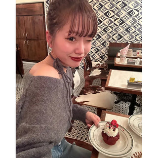 Choker One-Shoulder Knit