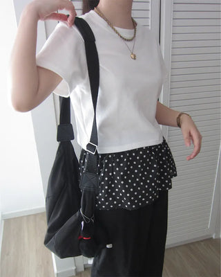 Cropped half-sleeve T-shirt