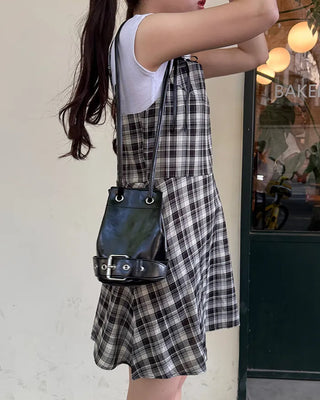 Belt bucket bag