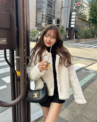 Loose-fitting colored fur jacket