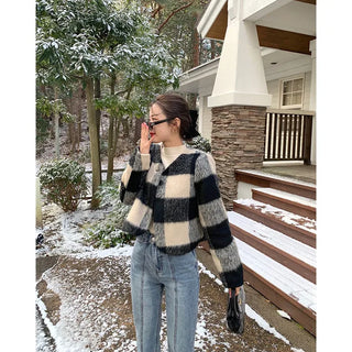 Checked cropped jacket
