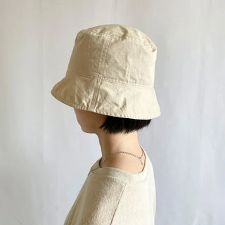 simple light bucket hat