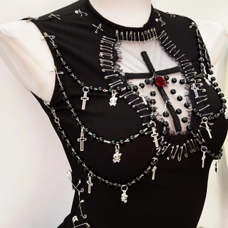 Crewneck beaded flower applique sleeveless top