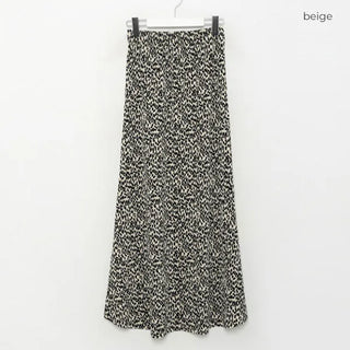 Leopard print pleated skirt