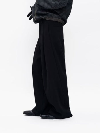 [MASONPRINCE] High-Waist Pleated Curved Trousers