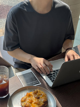 Must-have Washed U-Neck  T-shirt