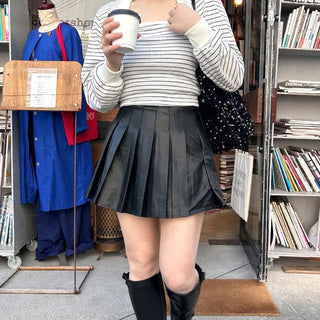 Leather pleated skirt