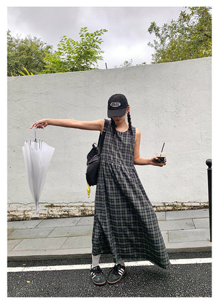 contrast sleeveless dress
