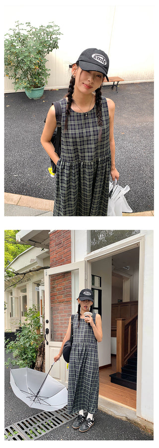 contrast sleeveless dress