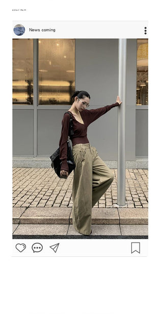 drooping wide jeans