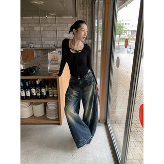 pleated straight jeans