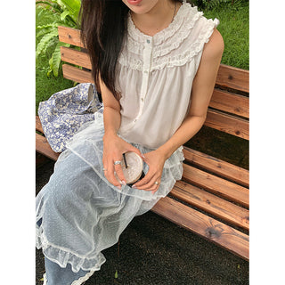 pleated sleeveless shirt