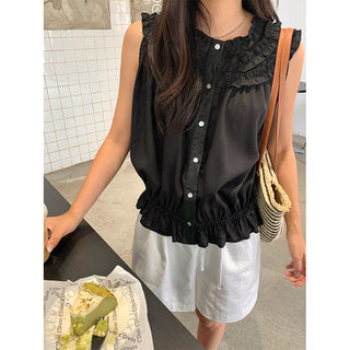pleated sleeveless shirt