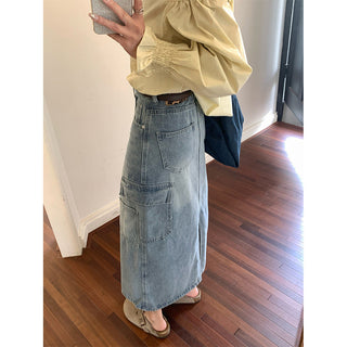 multi-pocket denim skirt