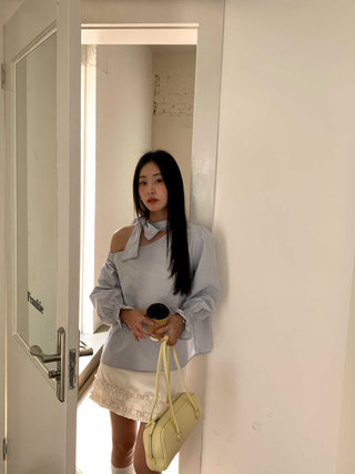 flare sleeve blouse