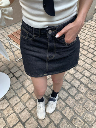slim denim skirt