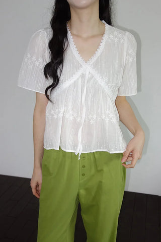 [2 colors] Butterfly embroidered perforated balloon fit summer cotton pants