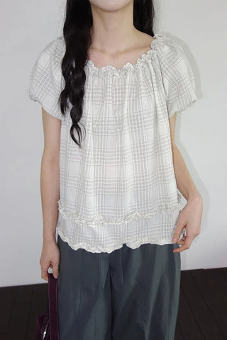 [2 colors] Checkered Frill Blouse