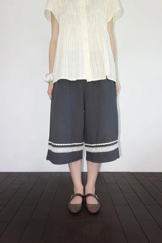 [2 colors] Seiki Lace Banding Bermuda Pants