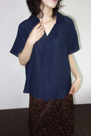 [2 colors] Linen open-collar blouse