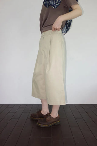 [3 colors] Flared Pintuck Bermuda Pants