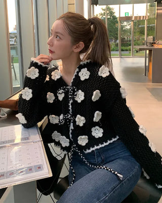 Big Flower Point Knit Cardigan