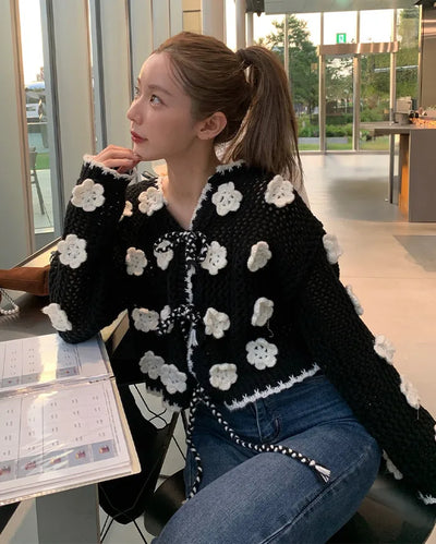 Big Flower Point Knit Cardigan