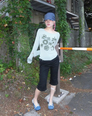 Monochrome Flower Jewel Neck Long T-Shirt