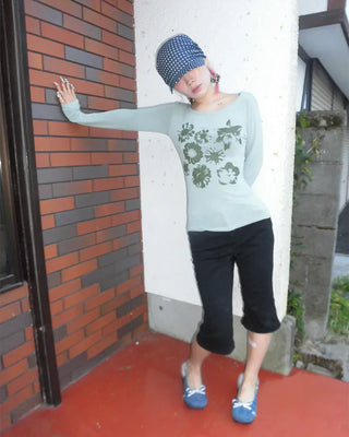 Monochrome Flower Jewel Neck Long T-Shirt