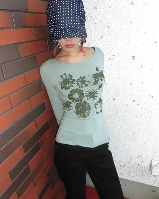 Monochrome Flower Jewel Neck Long T-Shirt
