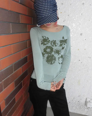 Monochrome Flower Jewel Neck Long T-Shirt