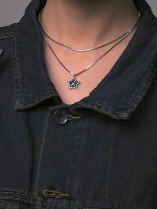 Five-pointed star necklace