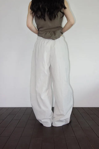 [2 colors] Park V-neck frill blouse